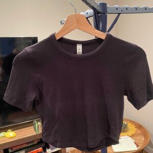Lululemon crop top